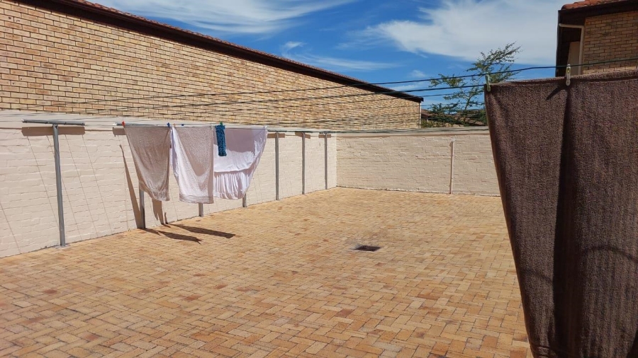 2 Bedroom Property for Sale in Brackenfell South Western Cape